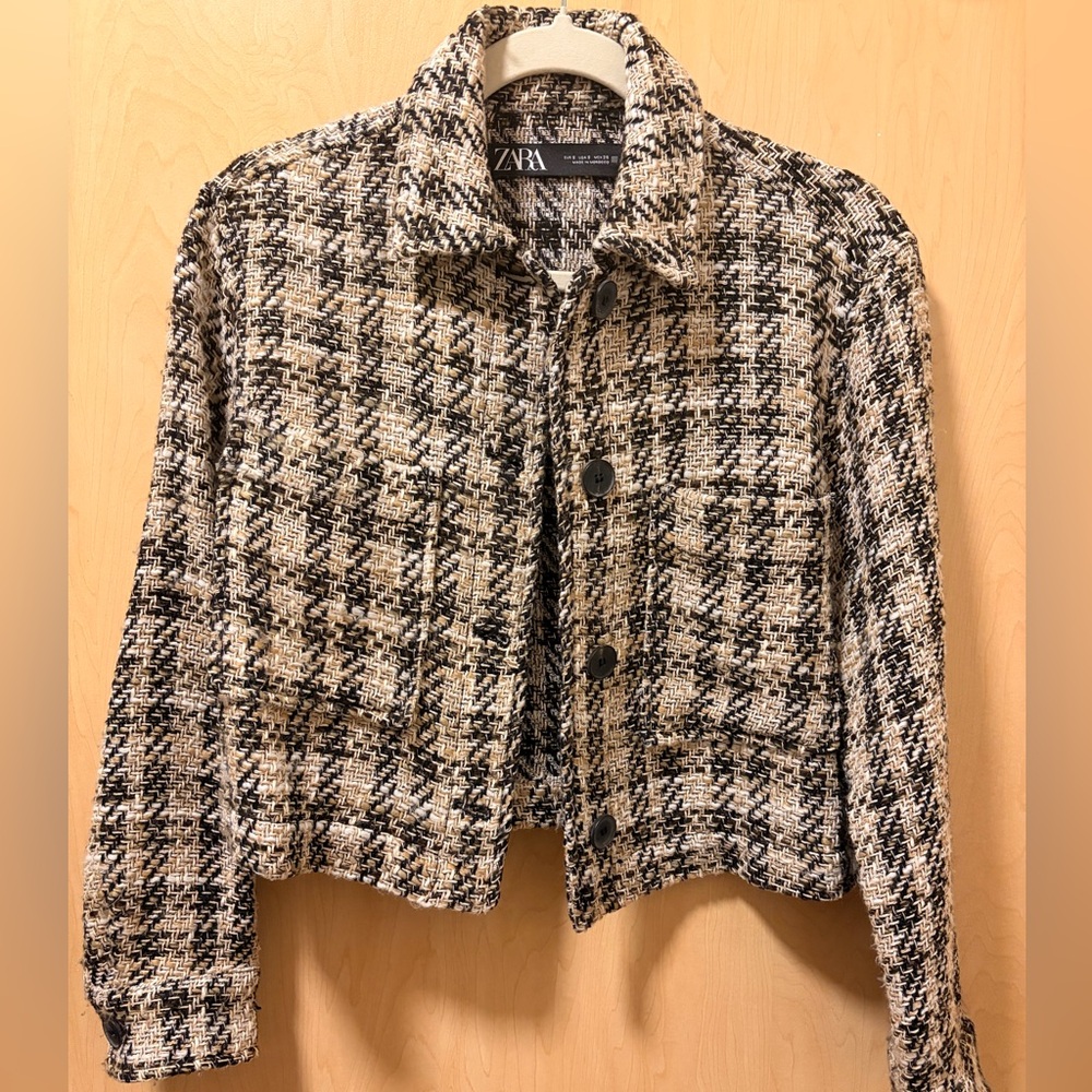 Zara Women's Chic Tweed Jacket in Black and Cream